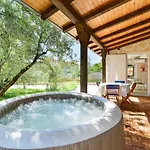 Hacienda Mia With Yacuzzi,bbq , Free Parking * Zadar
