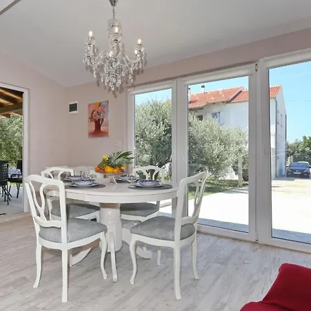 Hacienda Mia Perfect