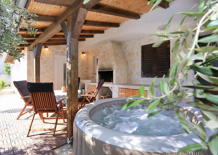 Hacienda Mia With Yacuzzi,bbq , Free Parking ザダル